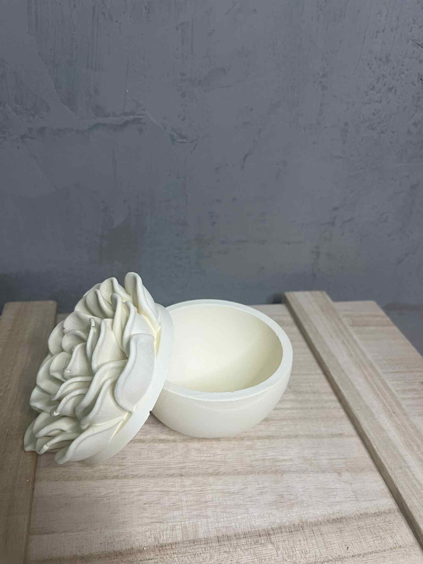 Διακοσμητικό Βαζάκι Λουλούδι με Καπάκι από Πορσελάνη