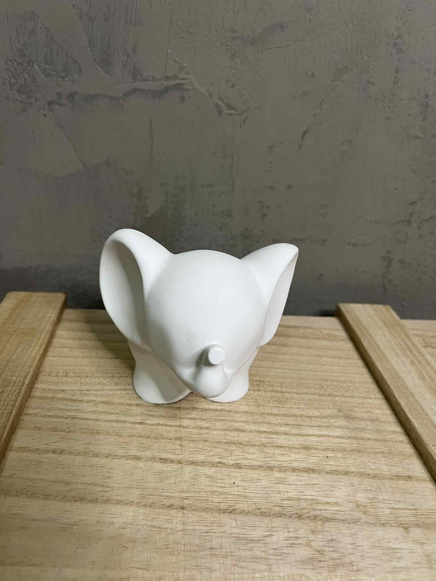 Ελεφαντάκι Πορσελάνης με Θήκη Λευκό